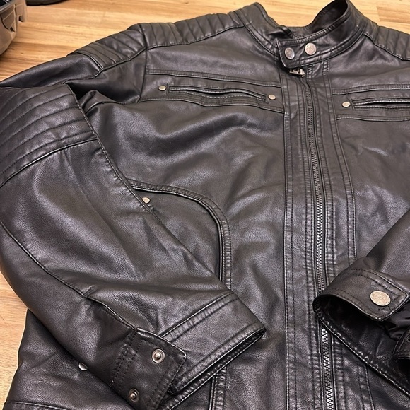 AMERICAN CULTURE ⭐️ faux leather jacket - Picture 3 of 9